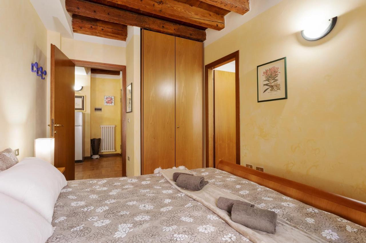 Citta Antica Charming Flat Appartement Verona Buitenkant foto