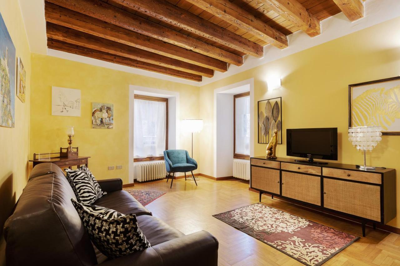 Citta Antica Charming Flat Appartement Verona Buitenkant foto