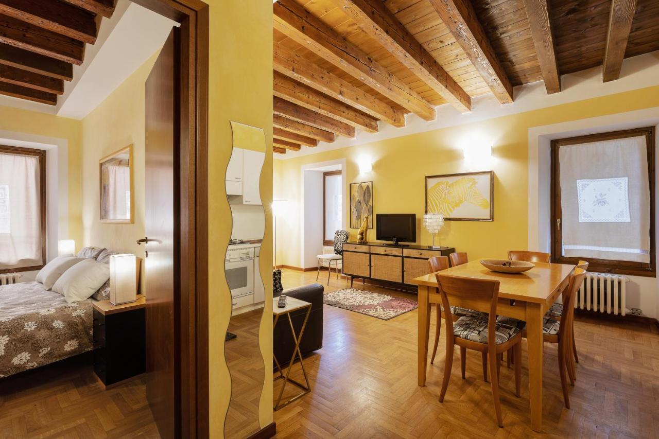 Citta Antica Charming Flat Appartement Verona Buitenkant foto